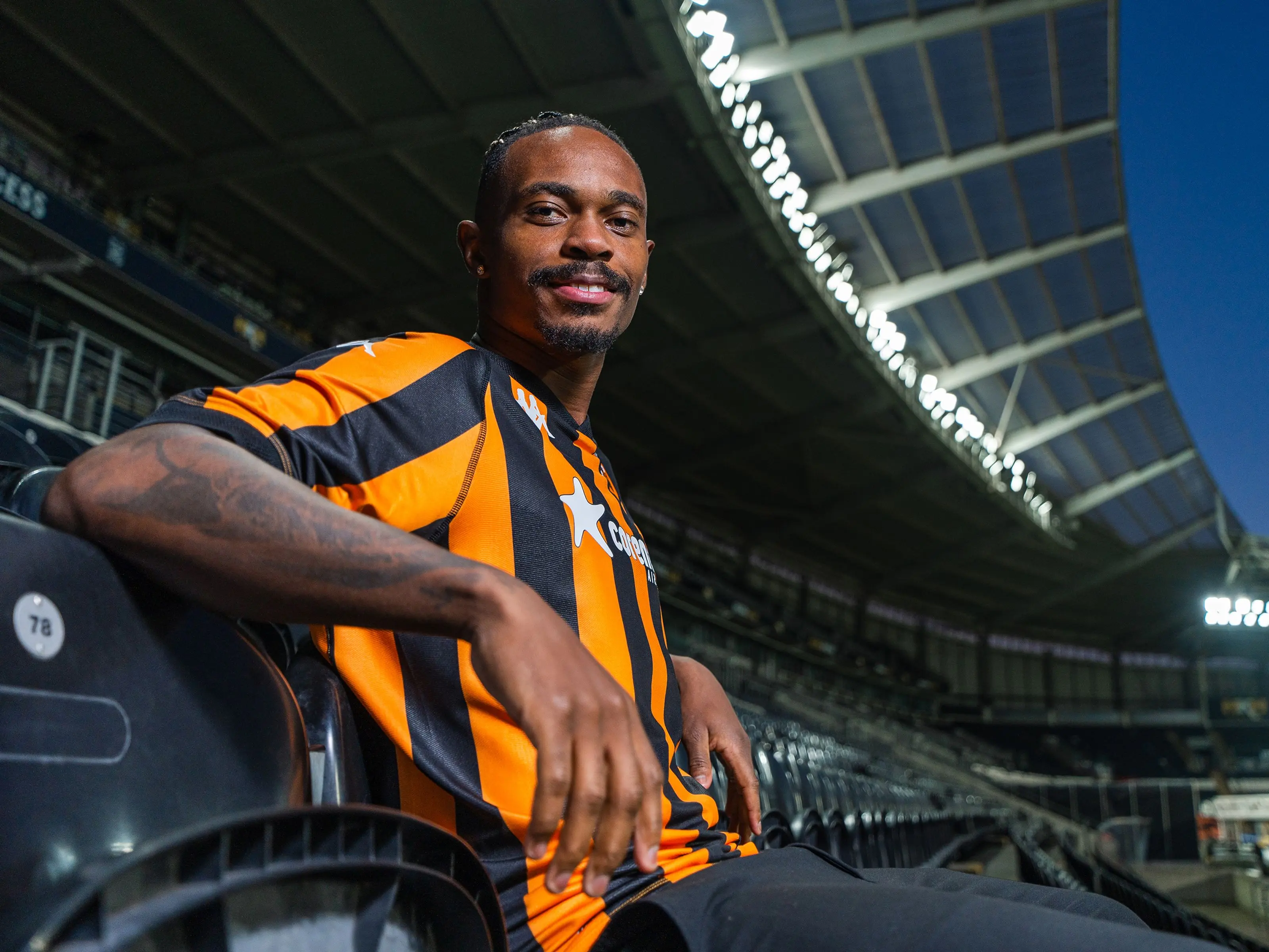 هافبک برزیلی به استقلال نرسید