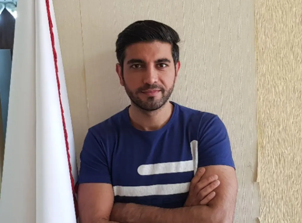خداحافظی مجری جنجالی تلویزیون از صداوسیما به دلیل توهین به ورزشکاران + عکس