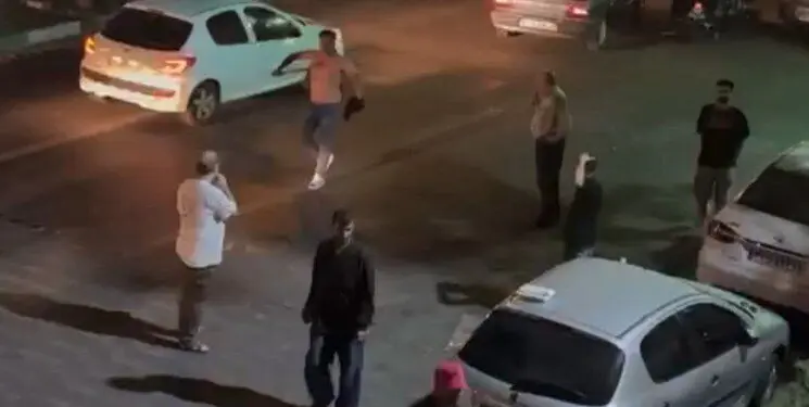  قمه‌کش نیمه برهنه در خیابان‌های تهران / تصویر

