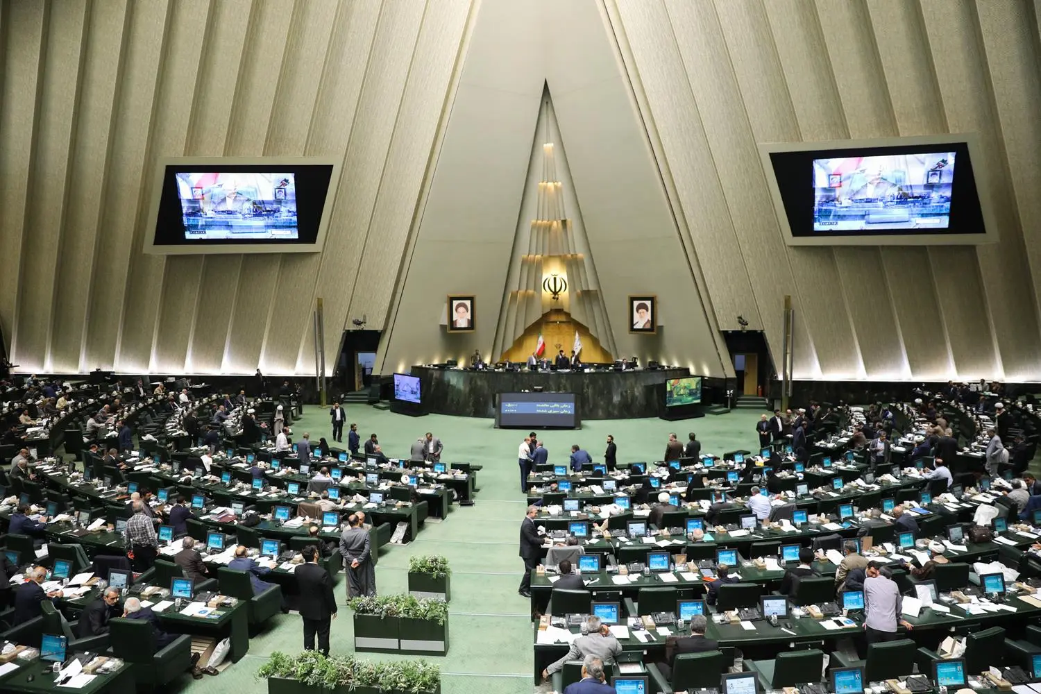 اصلاح آئین نامه مجلس برای جلوگیری از استیضاح