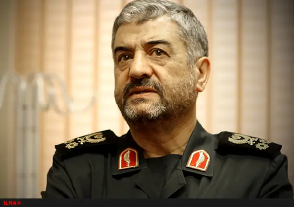 فرمانده سابق کل سپاه:هرچه سریع‌تر باید این بساط جمع شود