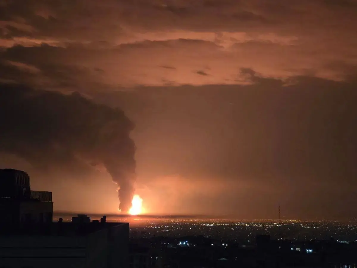 در شب حمله به انبارهای نفت چه گذشت؟