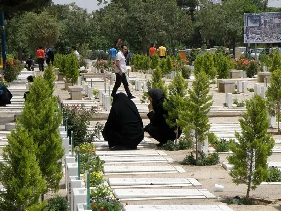 علت شیوع سرطان بین مردم سنگ های آرامستان‌ها است