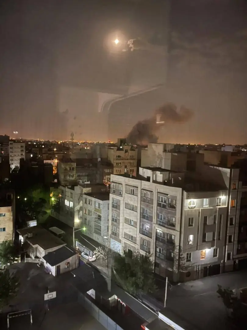 اولین عکس‌ها از انفجارهای تهران لحظاتی پیش
