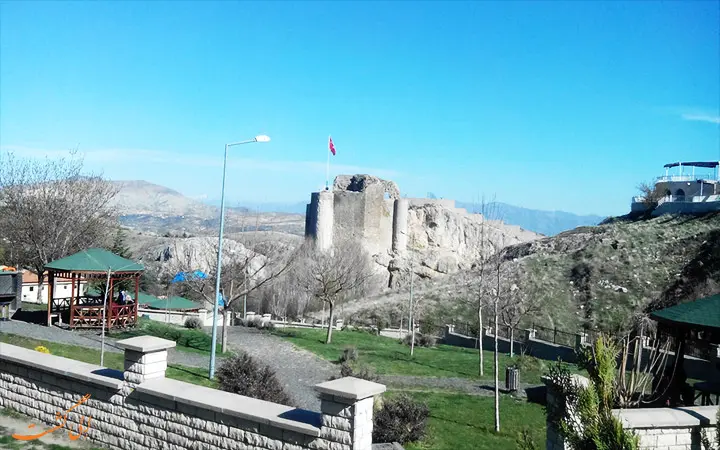 اینجا شهر بدون کولر ایران است/ در این شهر کسی کولر ندارد 