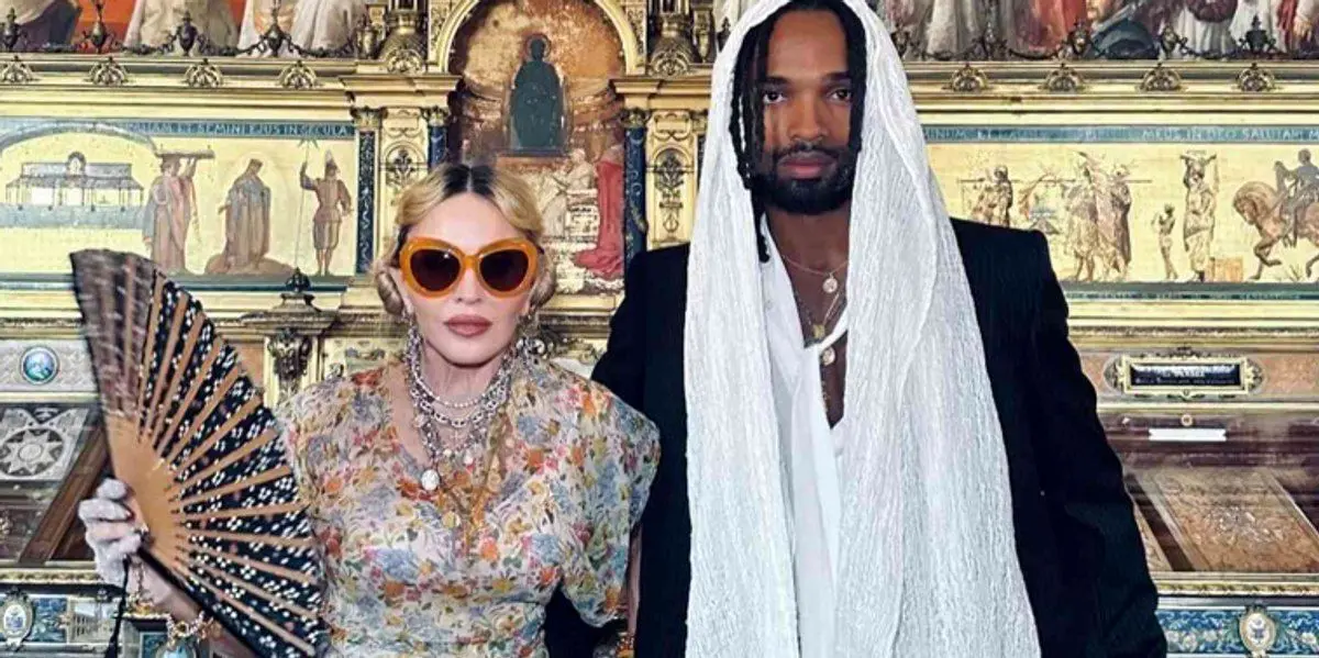 ازدواج خبرساز خواننده مشهور با فوتبالیست ۲۹ ساله!