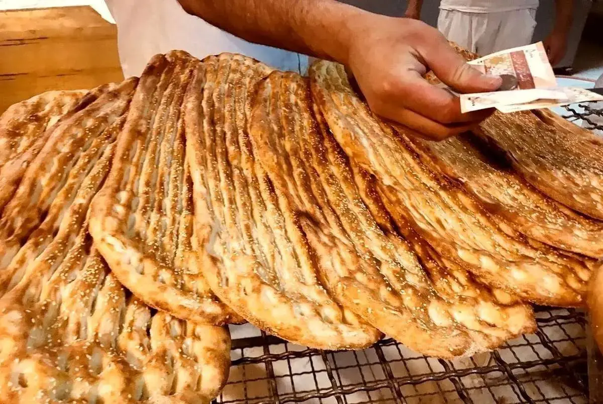 فعلا خبری از گرانی نان در تهران نیست