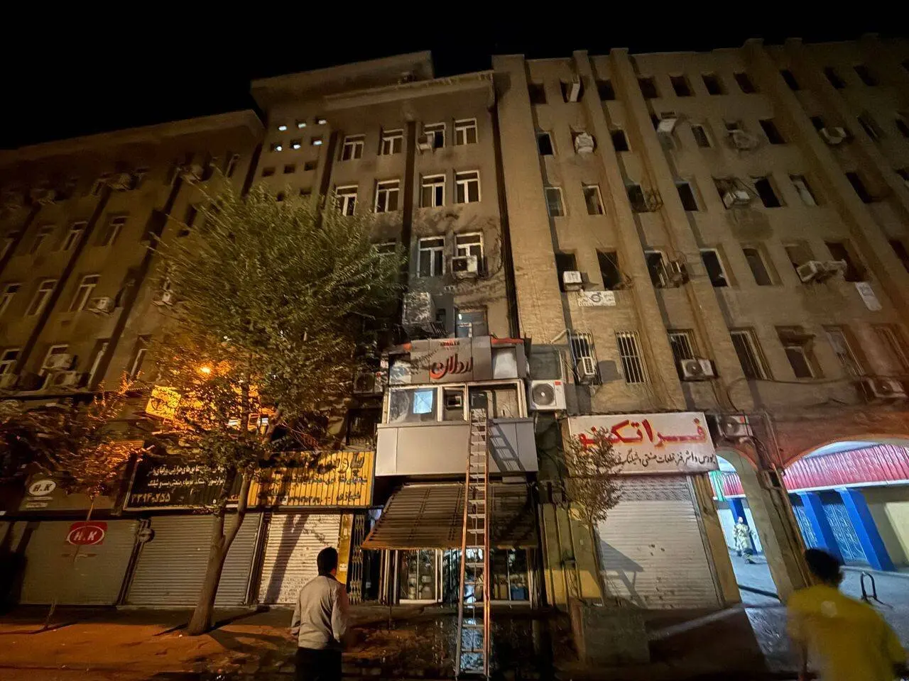یک مهمانسرا در خیابان سعدی آتش گرفت