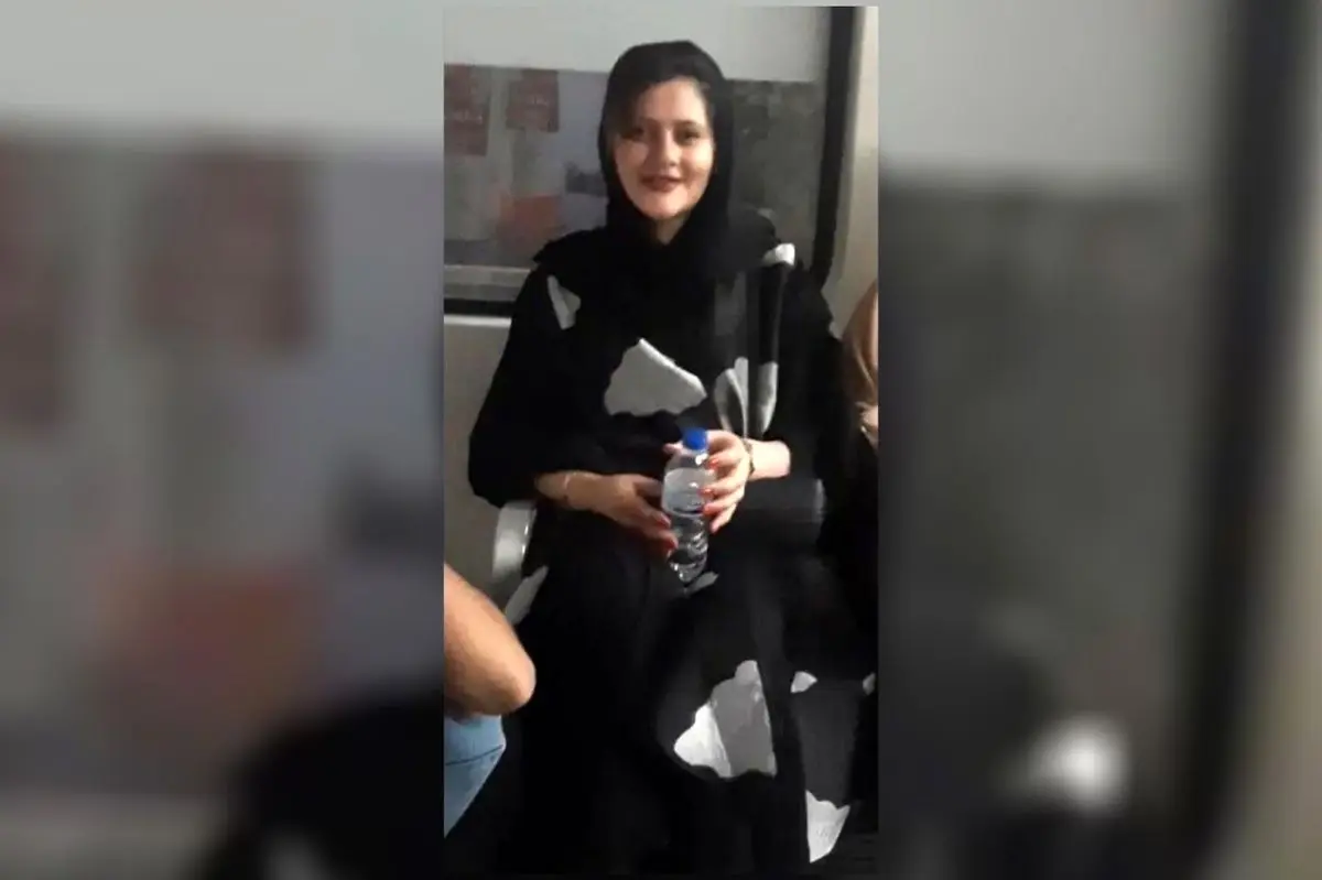 بازیگر سینما به خاطر مرگ مهسا امینی کشف حجاب کرد