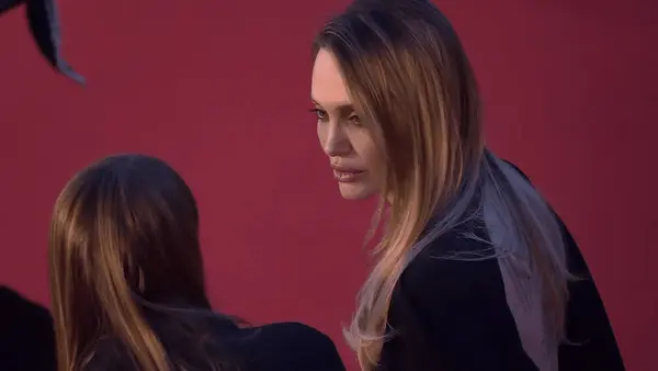 آنجلینا جولی به خط مقدم جنگ رفت!