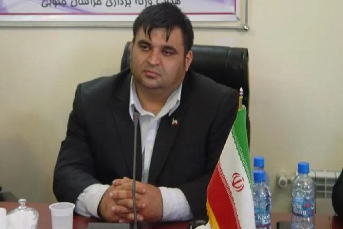 تغییر چهره باورنکردنی رضازاده در فرودگاه + عکس