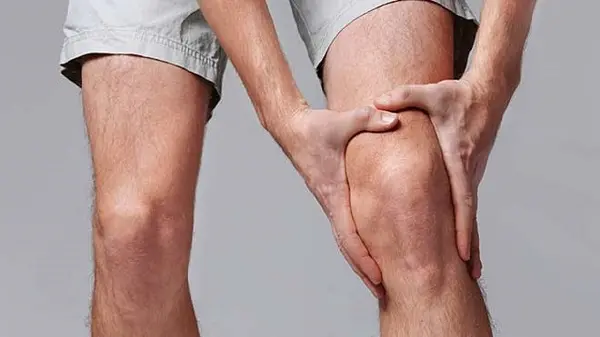 علت زانو درد چیست؟با این روش ها زانودرد و ورم زانو را درمان کنید