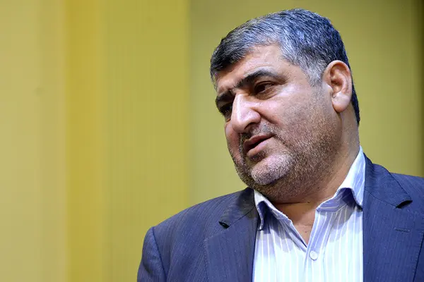 نماینده مجلس: یک سطل ماست ۷۰ هزار تومان آقایان فکری کنند؛ نه اینکه بگویند چه کسی چقدر غذا بخورد