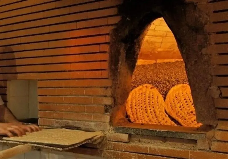 گران فروشی ۲۰۰ تا ۸۰۰ درصدی نان در اسنپ