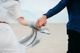 پدیده جدید در تهران | خدمات جنسی پسران اجاره‌‌ای به زنان پولدار تهرانی | برای یک هفته 12 میلیون تومان می‌گیرم!