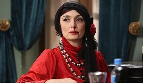آتنه فقیه نصیری