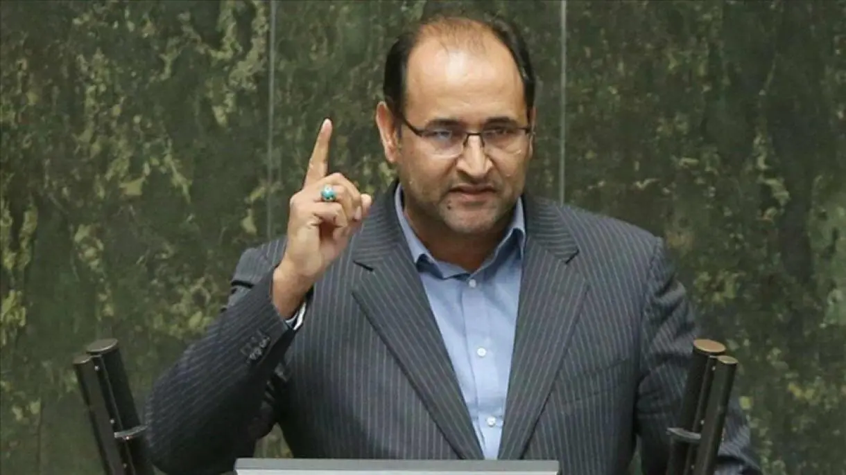 نماینده مجلس: نیروهای لباس شخصی متعلق به کجا هستند؟ / چرا پلیس برخورد نمی کند