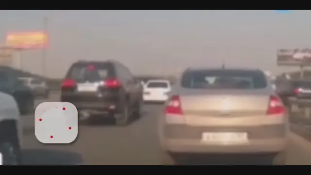 ببینید | انفجار ناگهانی سیستم صوتی یک خودرو در اتوبان