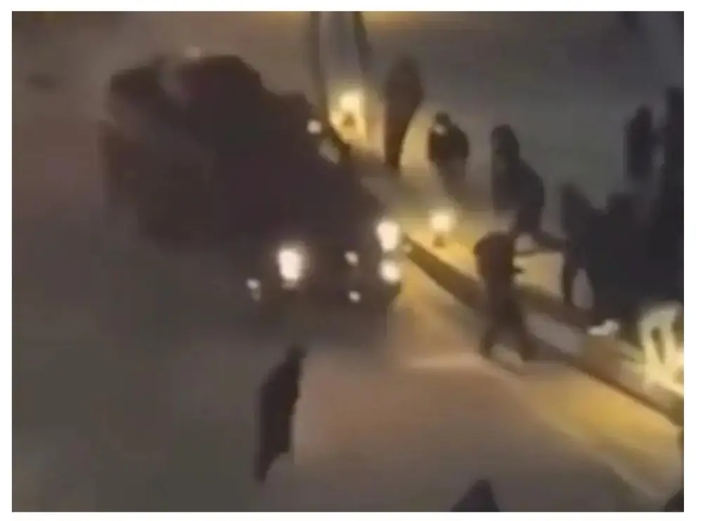 واکنش به زیر گرفتن مردم با خودرو ضدشورش در اردبیل
