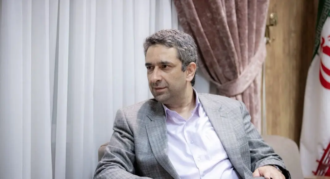 توئیت معاون پزشکیان درباره میرزا کوچک خان جنگلی جنجال برانگیز شد

