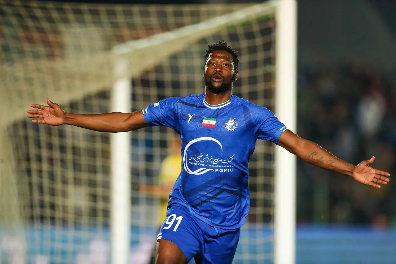 دو  خروجی  استقلال  بعد از بازی با ملوان مشخص شد + عکس

