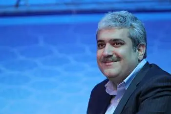 سورنا ستاری از دولت استعفا داد