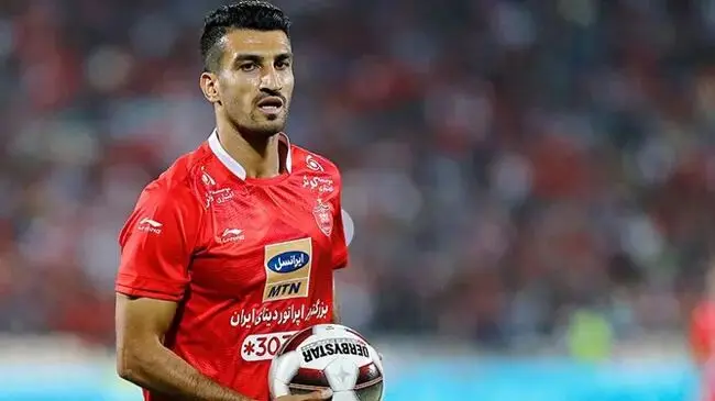 شوک به پرسپولیس؛ ستاره سرخپوشان از فوتبال خداحافظی کرد + عکس
