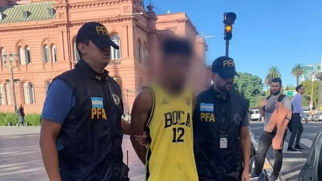 ترور ناموفق رئیس جمهور | مهاجم با قمه دستگیر شد