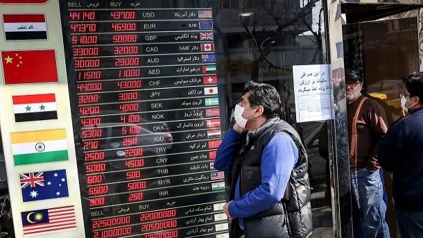 قیمت دلار برگشت؛ قیمت دلار امروز  پنجشنبه ۸ خرداد ۱۴۰۴