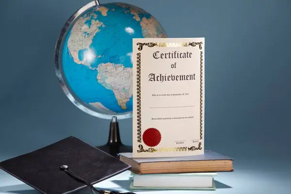 ترجمه مدرک تحصیلی برای مهاجرت؛ مراحل و نکات مهم