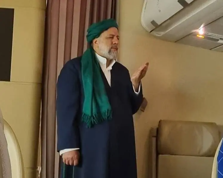 رئیس‌جمهوری به انتشار عکسش در حال اقامه نماز تذکر داد