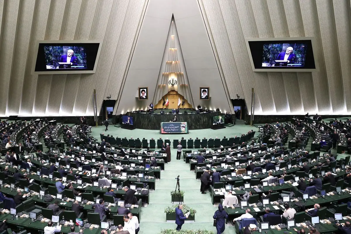 مجلس با اصلاح جداول بودجه ۱۴۰۴ کل کشور موافقت کرد
