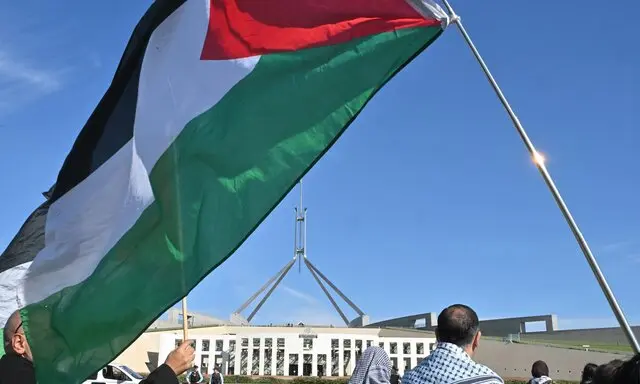 تصویر پیراهن اعضای کاروان المپیک فلسطین خبرساز شد + عکس

