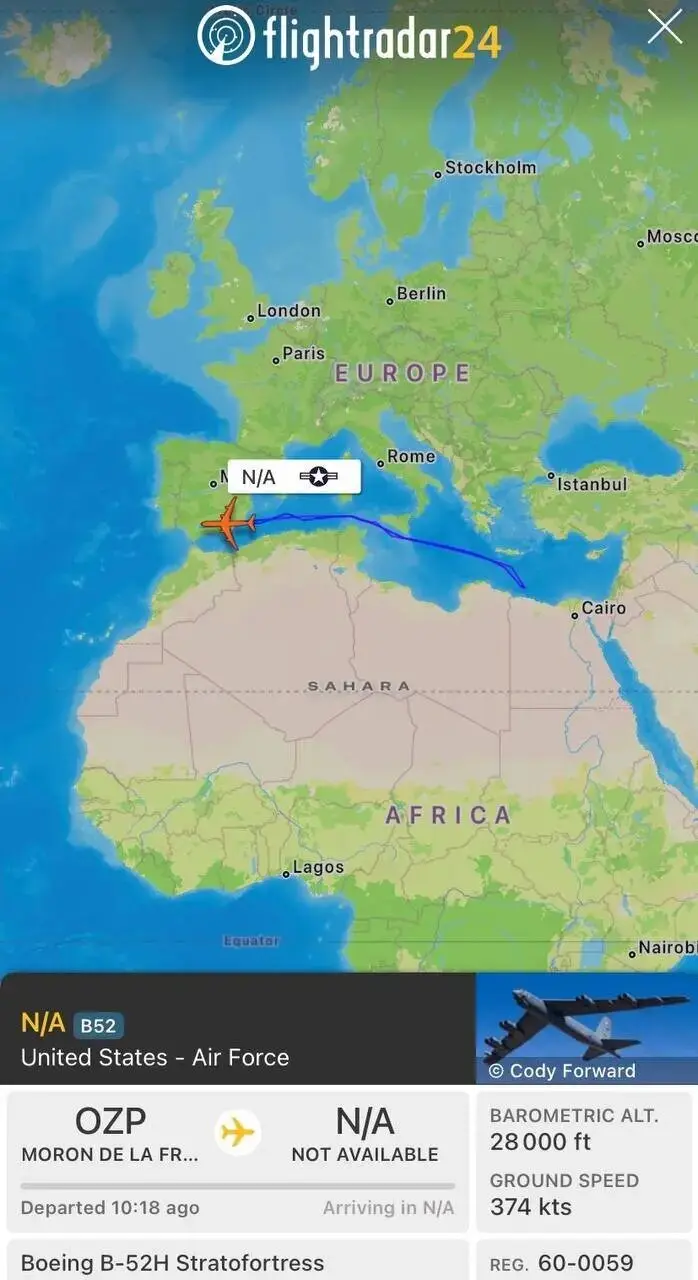 بمب‌افکن‌ B-۵۲ آمریکا