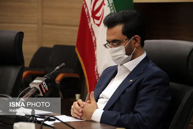 واکنش آذری جهرمی به خبر تعطیلی ۱۰ ساله برنامه فضایی ایران