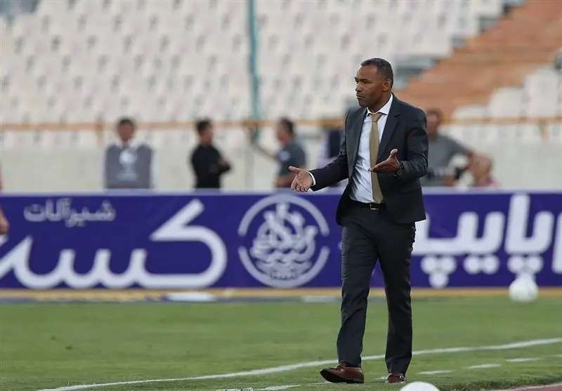مورایس: بابت برگزاری بازی بدون تماشاگر با استقلال خوش‌شانس بودیم