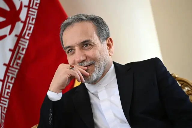 زیرنویس عجیب شبکه خبر از عراقچی سوژه شد