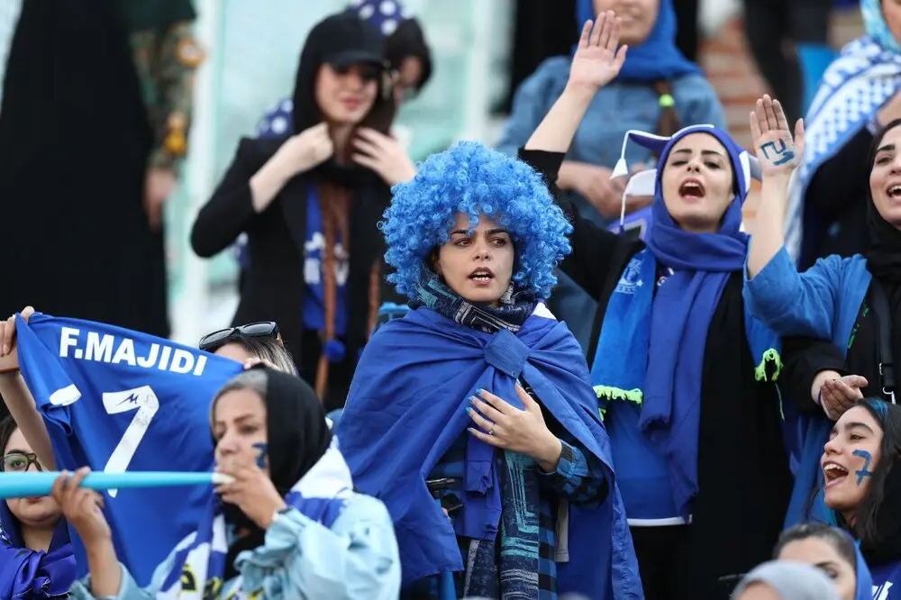 تلویزیون، تماشاگران زن ورزشگاه آزادی را نشان نداد!/ پایان ممنوع‌الورودی، آغاز ممنوع‌التصویری؟