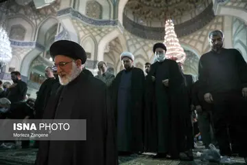 حضور رئیسی در نماز ظهر عاشورای حرم شاه عبدالعظیم الحسنی + عکس ها