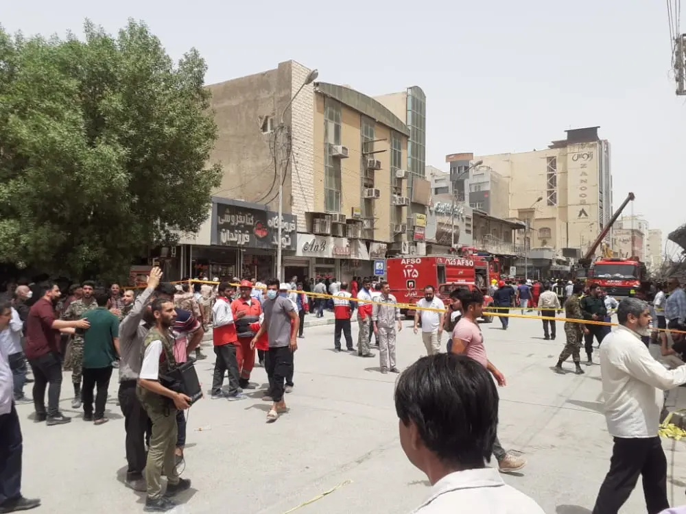 آتش نشانان پلاسکو به آبادان اعزام شدند