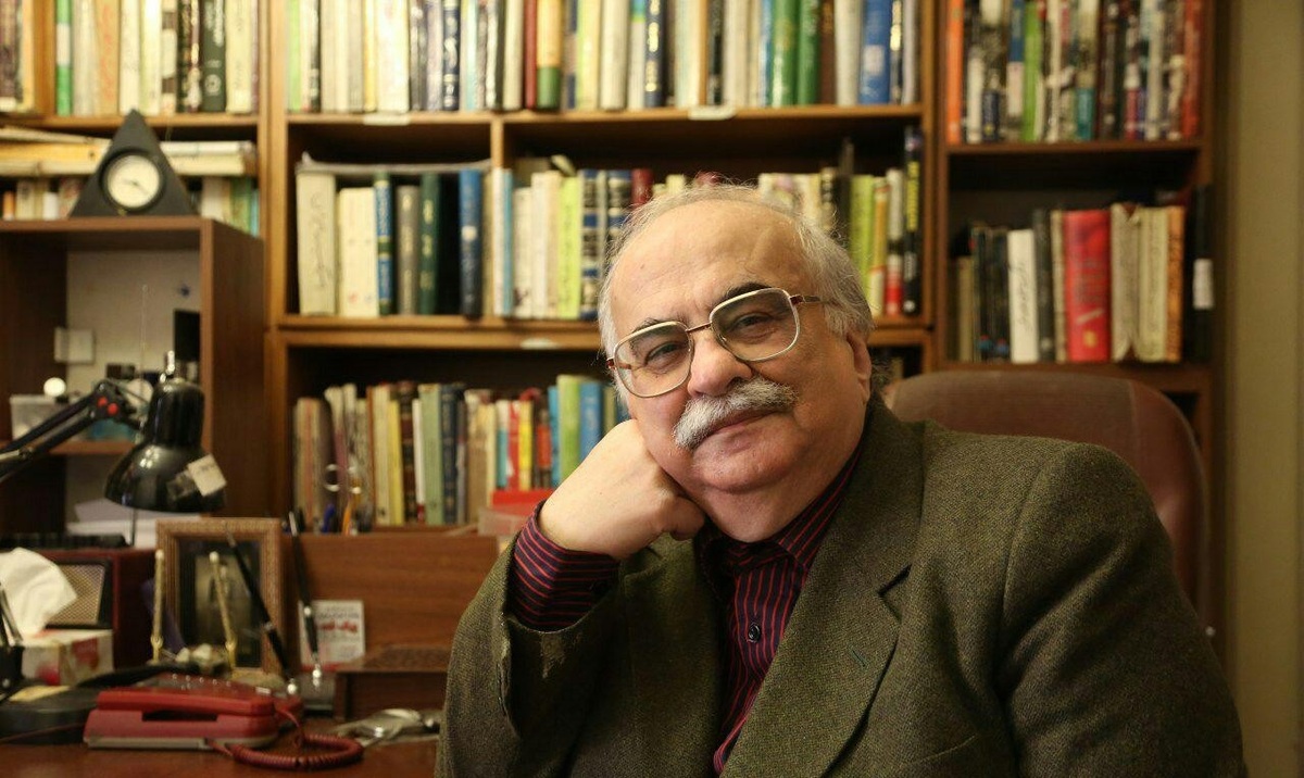 سخنان جنجالی و عجیب خسرو معتضد  درباره بازگشت فرح پهلوی  به ایران ؛ او گدا و بیسواد است