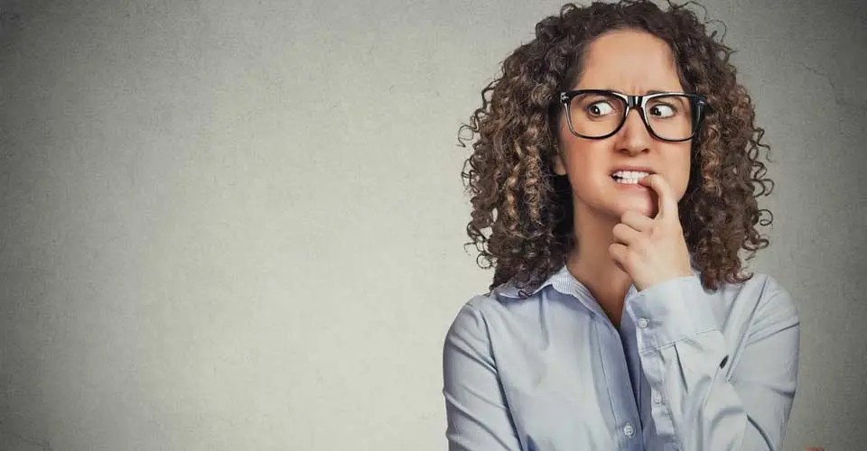 چرا همیشه خود را مقصر می‌دانیم؟