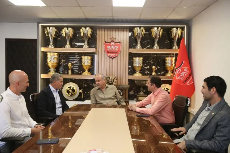 تکلیف سرمربی پرسپولیس مشخص شد

