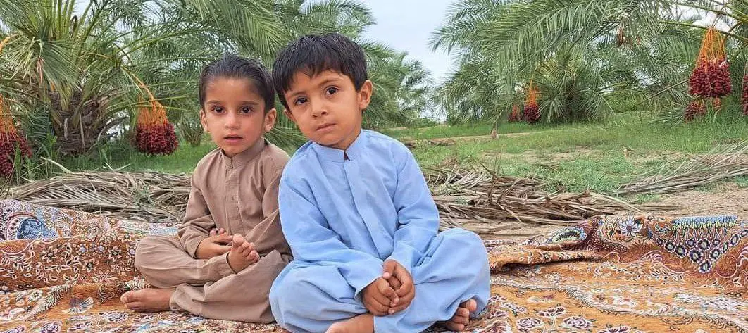 تصاویری تلخ از دو کودک کشته شده در سراوان