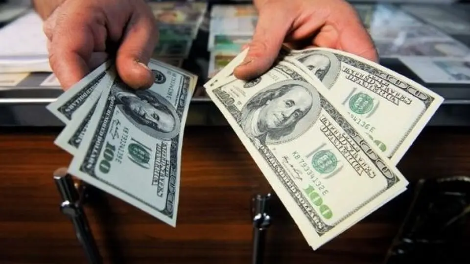 کاهش قیمت دلار صرافی امروز پنجشنبه 20 بهمن