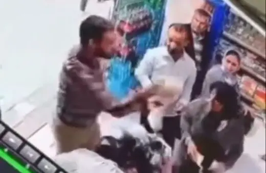 هشدار یک روزنامه درباره قرار دادن مردم مقابل هم بر سر حجاب
