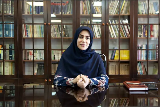 حمایت تلویحی معاون وزیر ارشاد از پرستو احمدی

