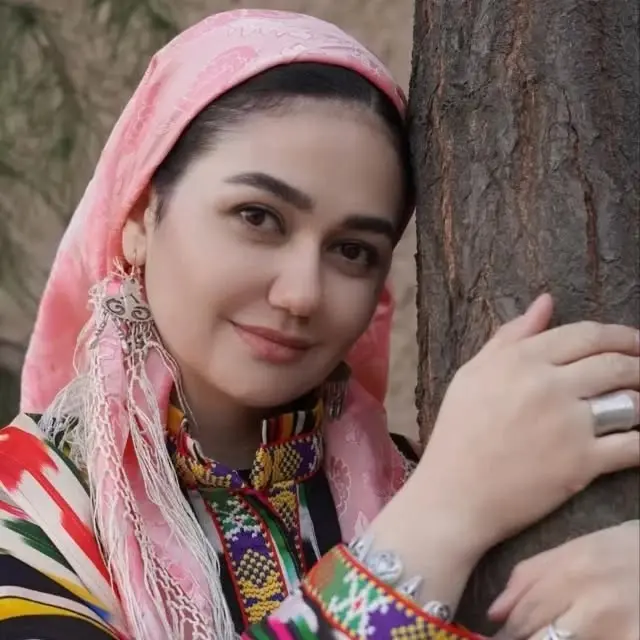 عکس‌هایی زیبا و دیده نشده از چمنِ سریال پایتخت