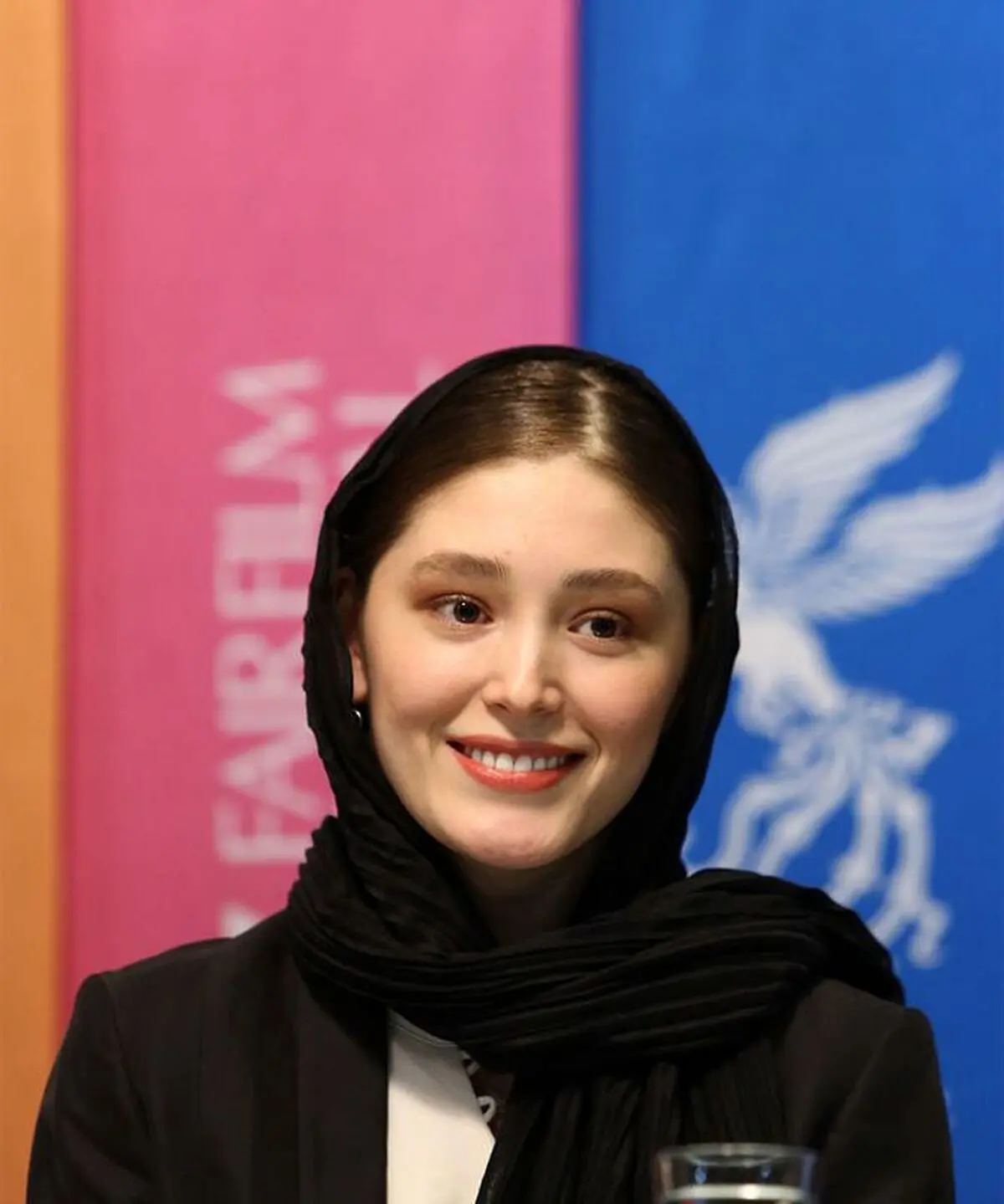 فرشته حسینی مهاجرت کرد؟عکس جنجالی که از فرشته حسینی منتشر شد