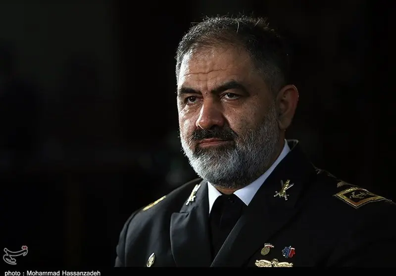 فرمانده نیروی دریایی ارتش : کشتی‌های ایرانی را اسکورت می‌کنیم